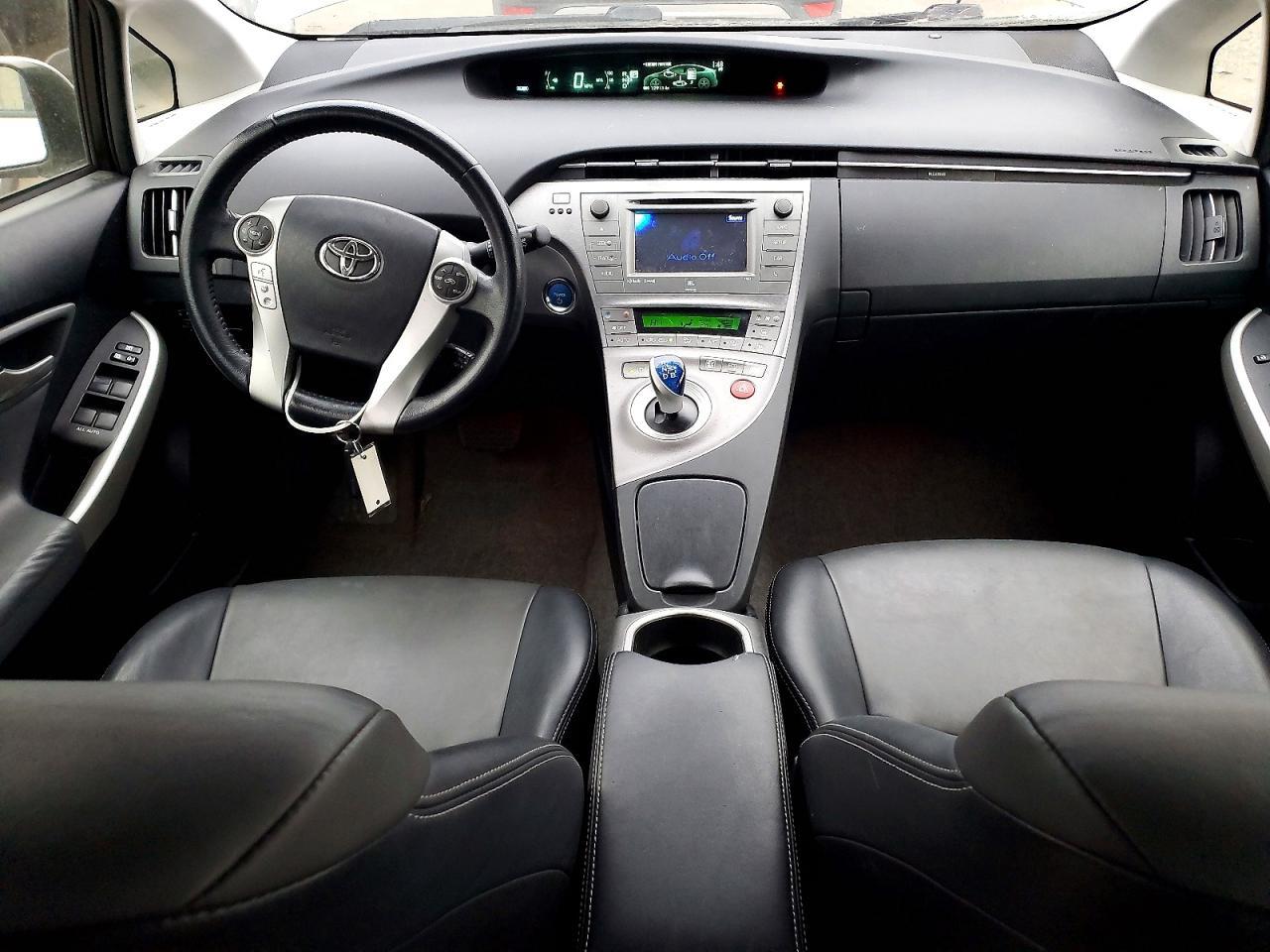 2015 TOYOTA PRIUS