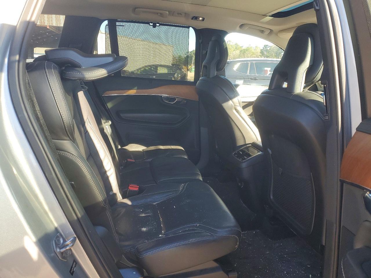 2016 VOLVO XC90