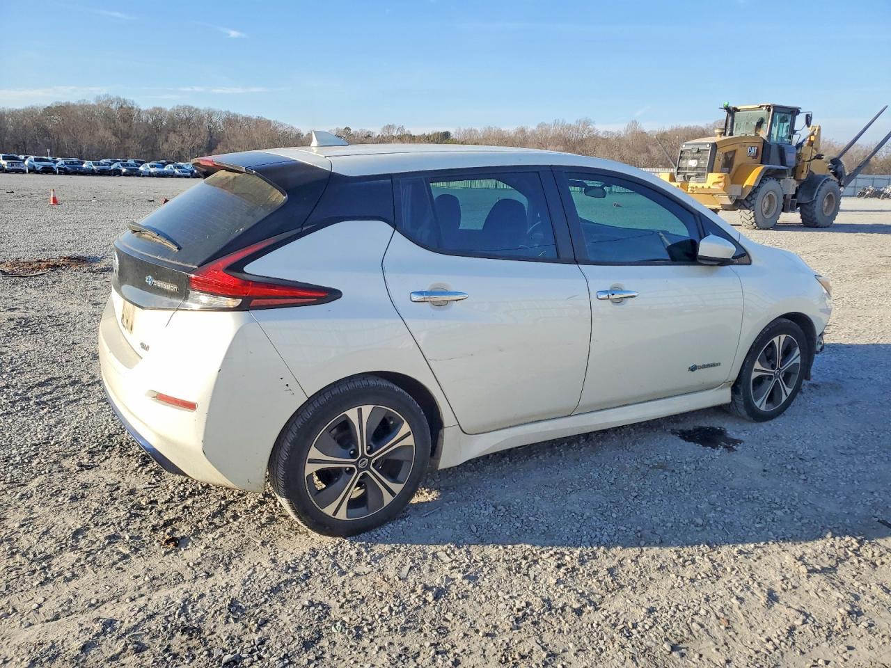 2018 NISSAN LEAF