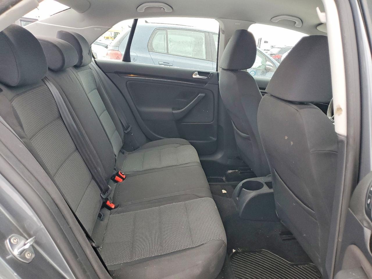 2010 VOLKSWAGEN JETTA