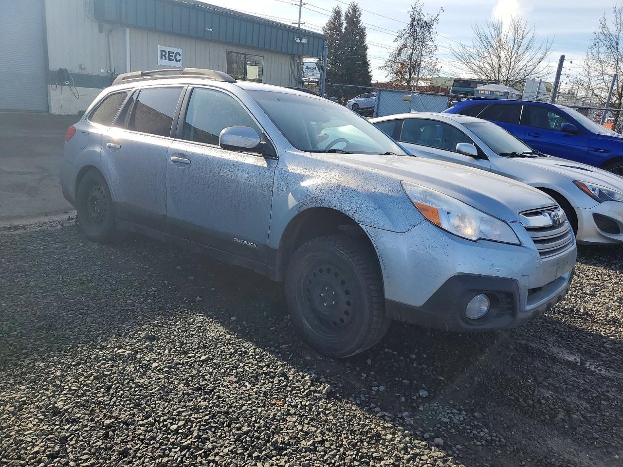 2014 SUBARU Outback