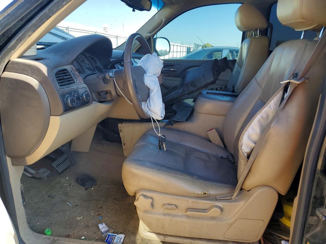 2011 CHEVROLET Tahoe