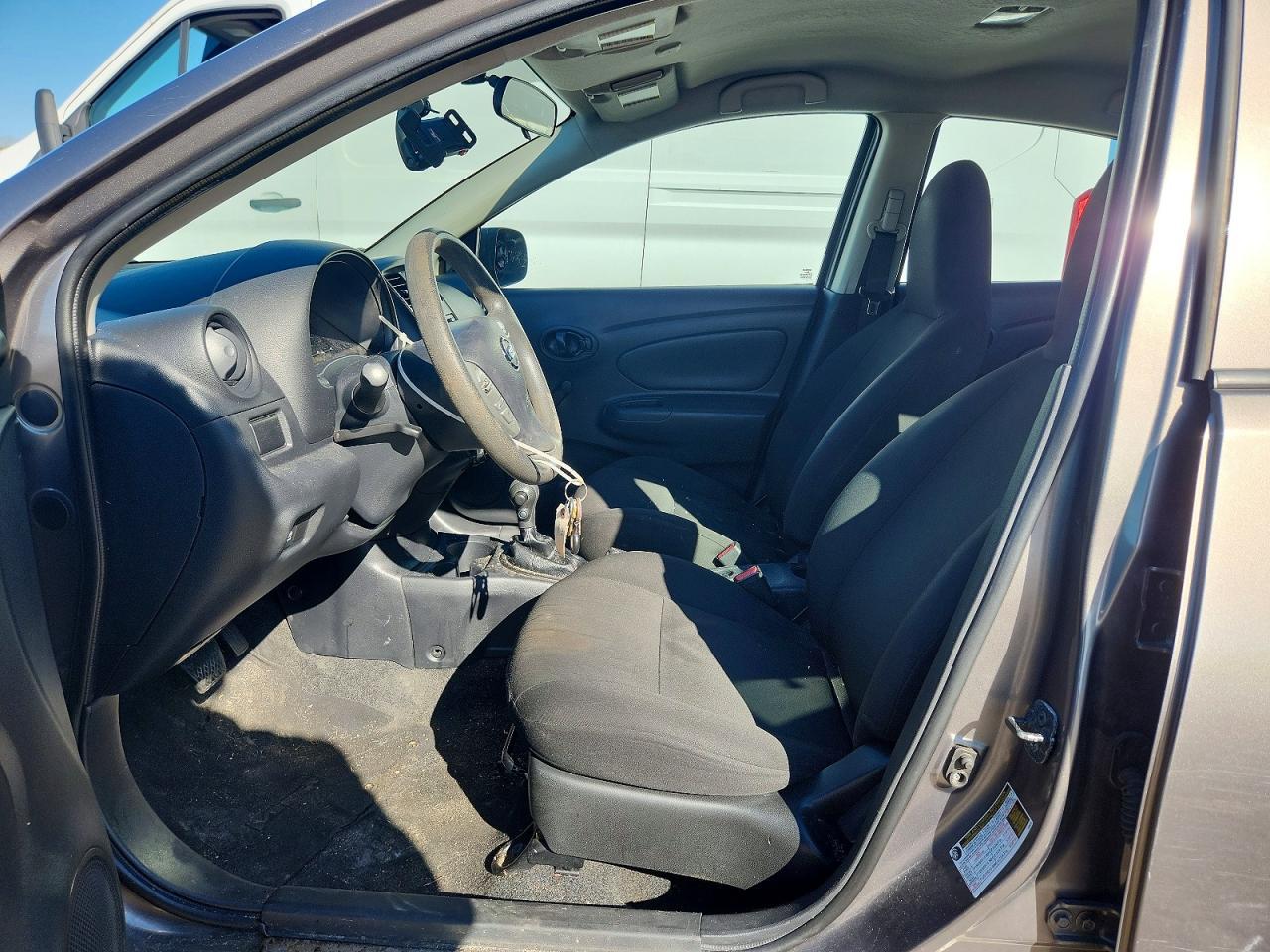 2015 NISSAN VERSA