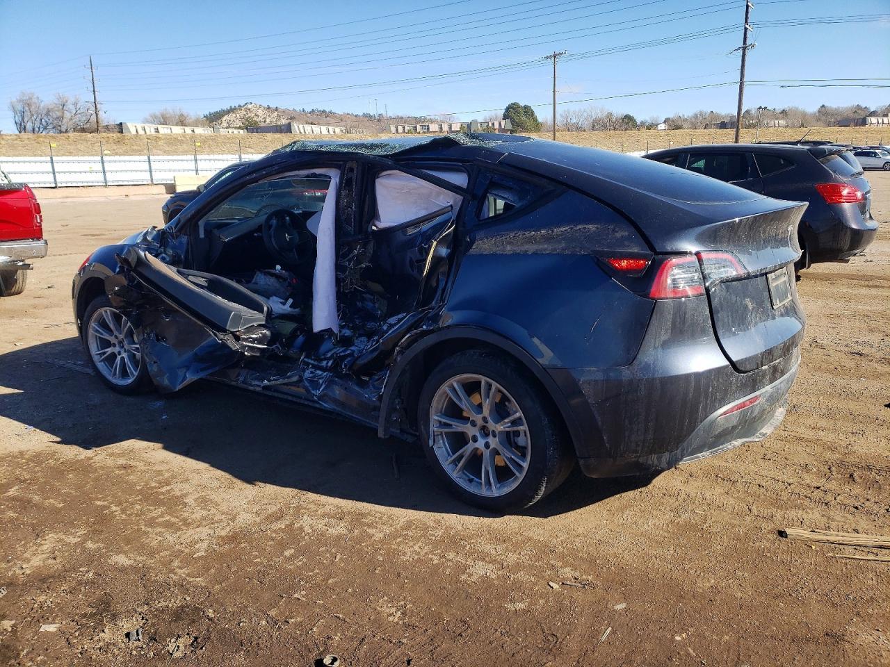 2024 TESLA MODEL Y