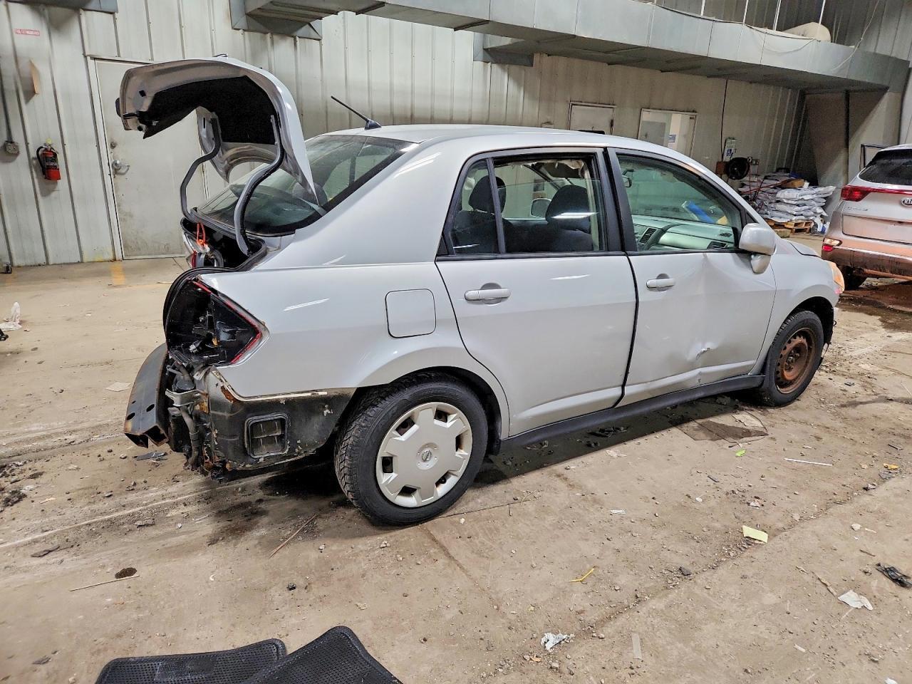 2009 NISSAN VERSA