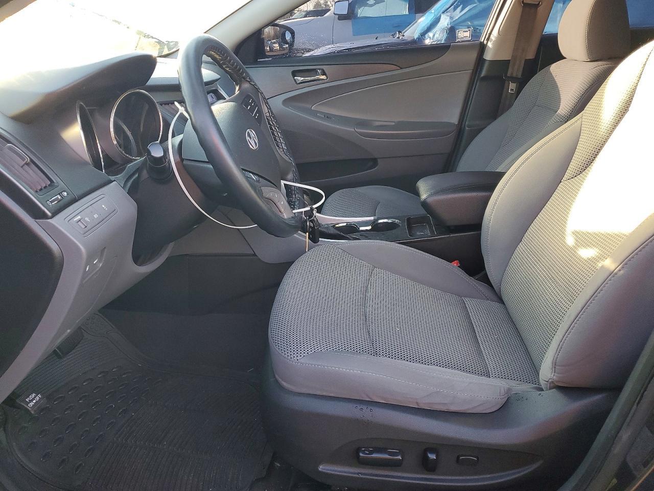 2011 HYUNDAI SONATA