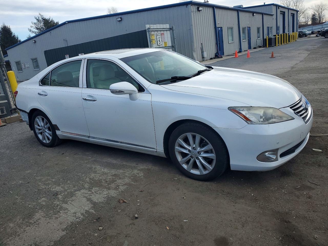 2011 LEXUS ES 350