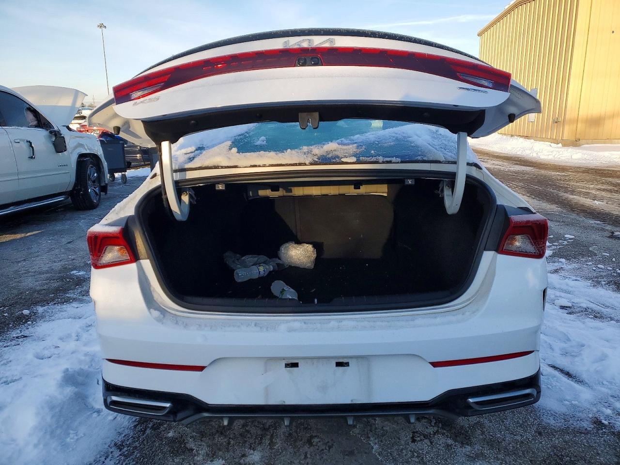 2023 KIA K5