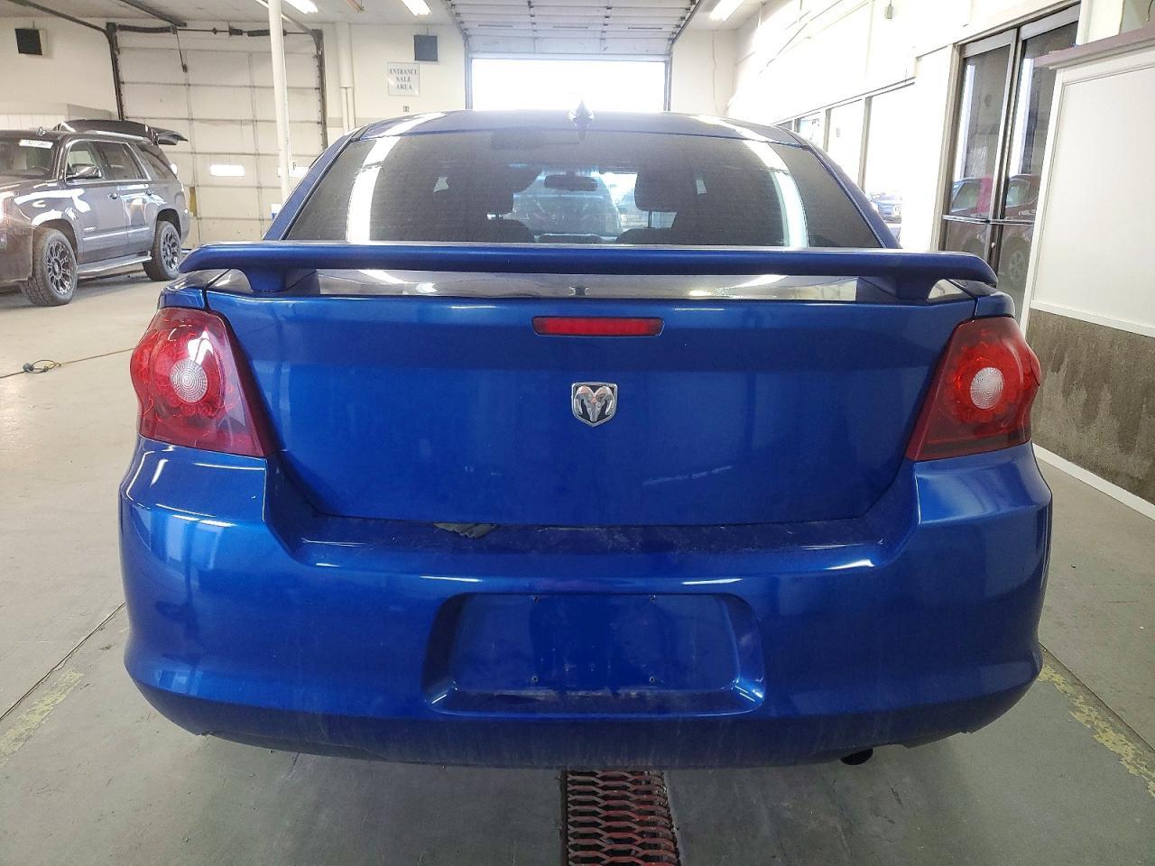 2013 DODGE Avenger