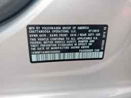 2013 VOLKSWAGEN Passat