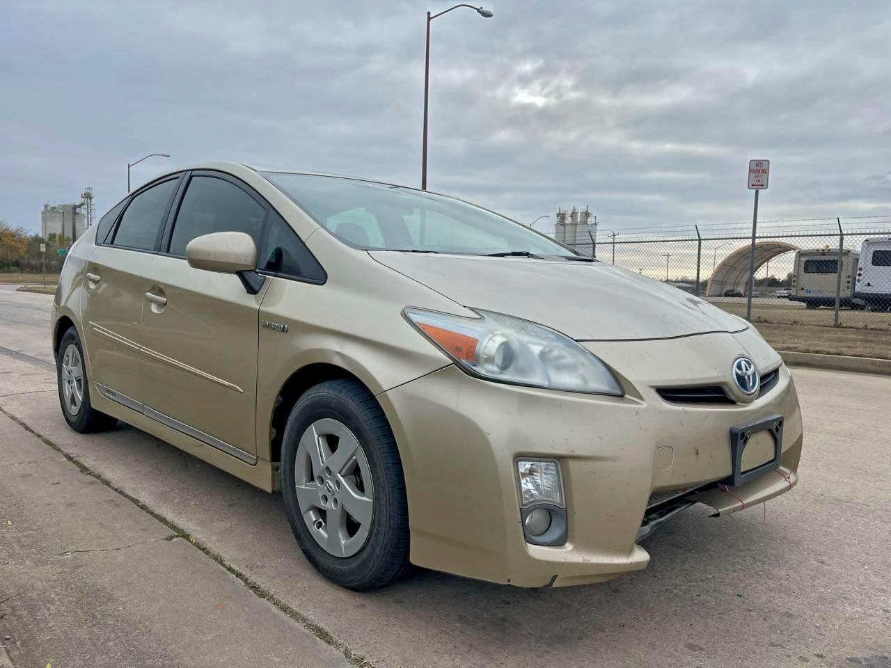 2011 TOYOTA PRIUS