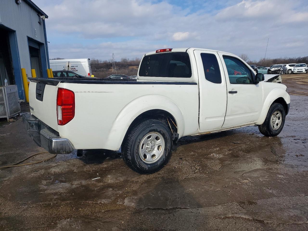 2015 NISSAN Frontier