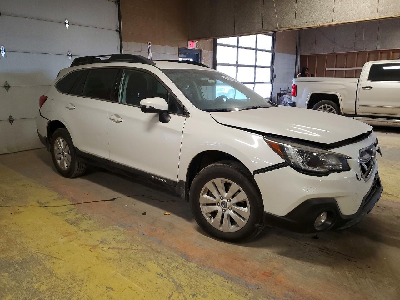 2018 SUBARU Outback