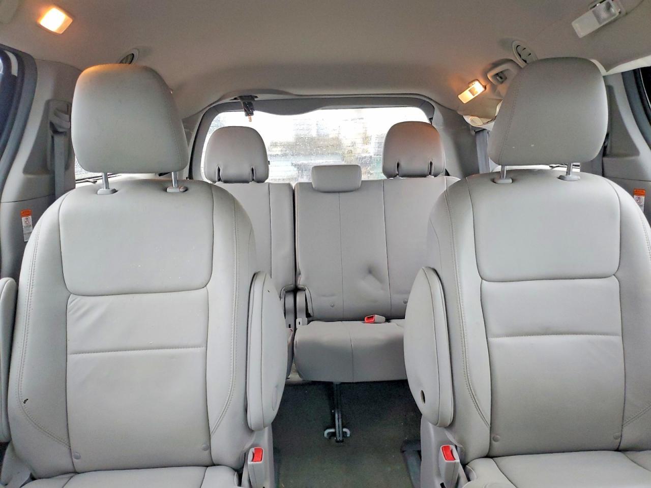 2017 TOYOTA SIENNA