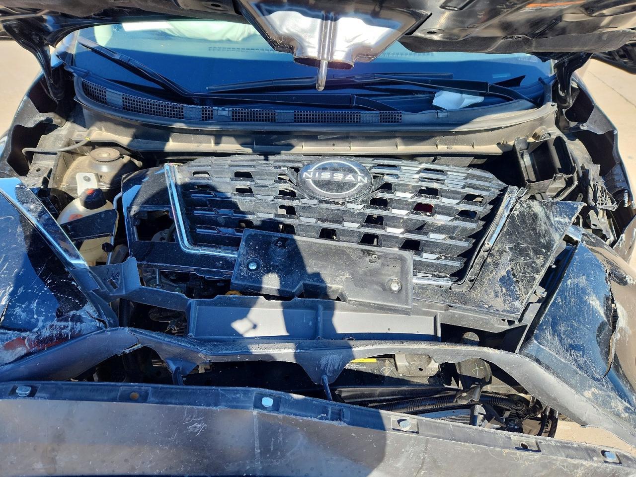 2024 NISSAN KICKS