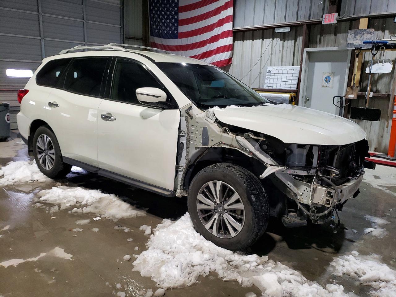 2017 NISSAN PATHFINDER