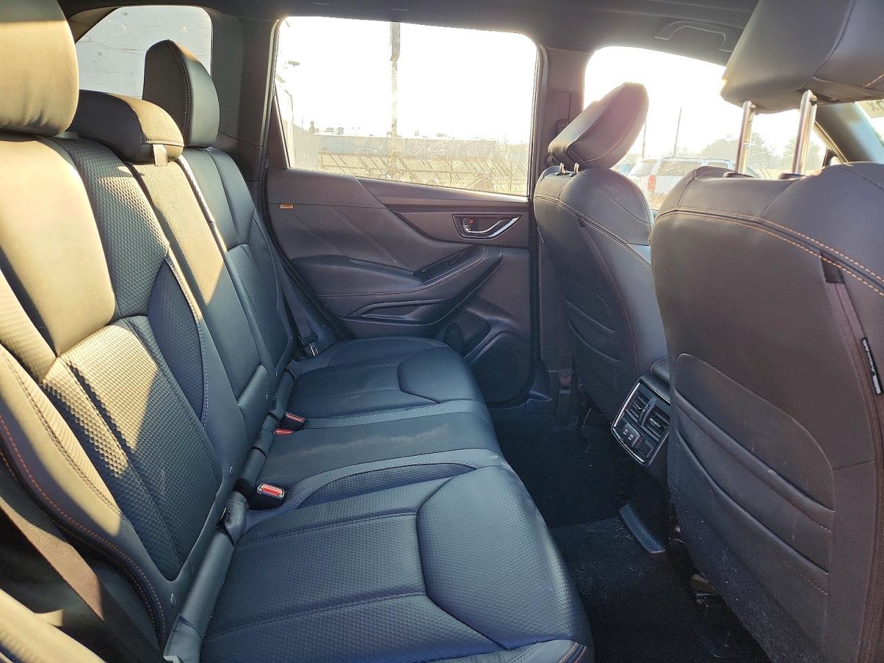 2022 SUBARU FORESTER