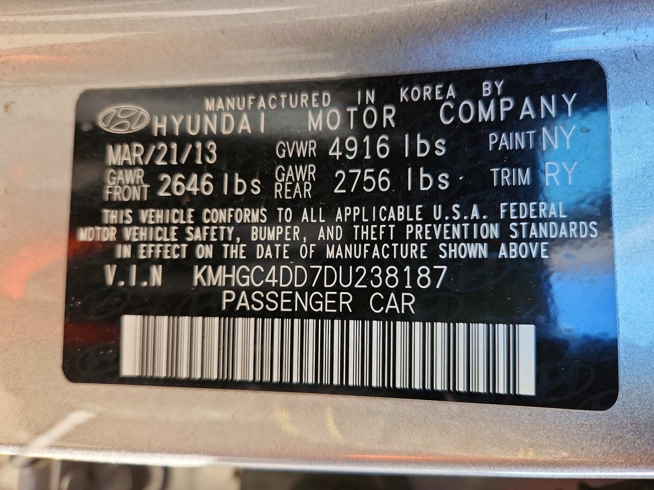 2013 HYUNDAI GENESIS