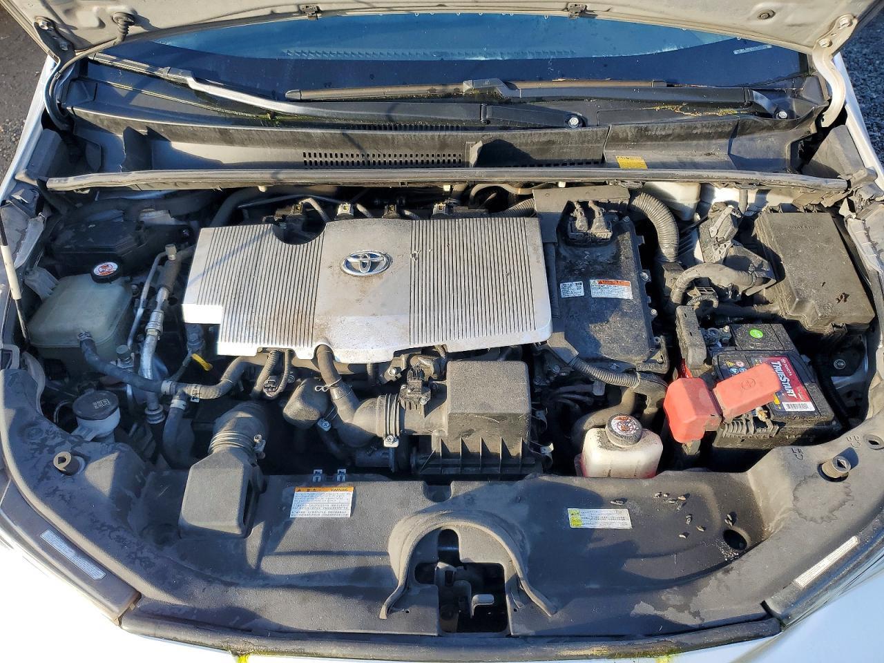 2016 TOYOTA PRIUS