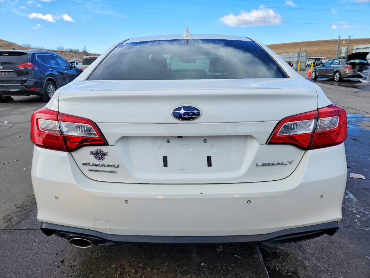 2018 SUBARU Legacy