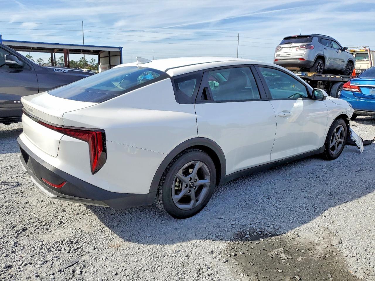 2025 KIA K4