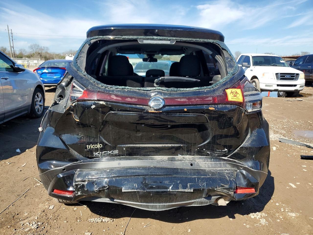 2021 NISSAN KICKS