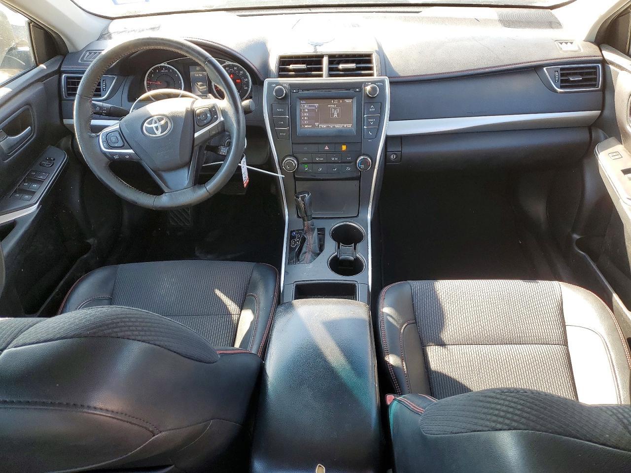 2016 TOYOTA CAMRY