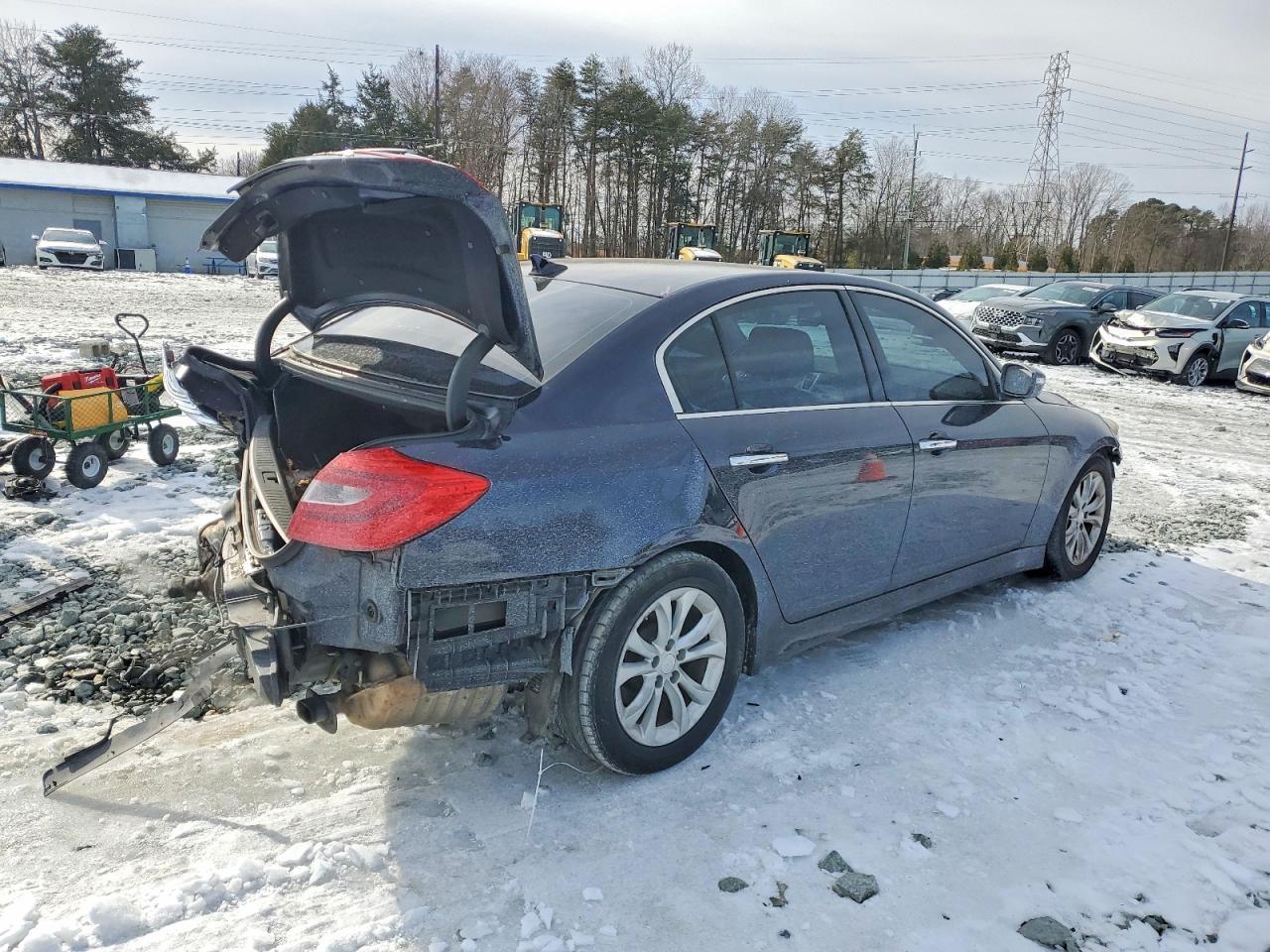 2013 HYUNDAI GENESIS