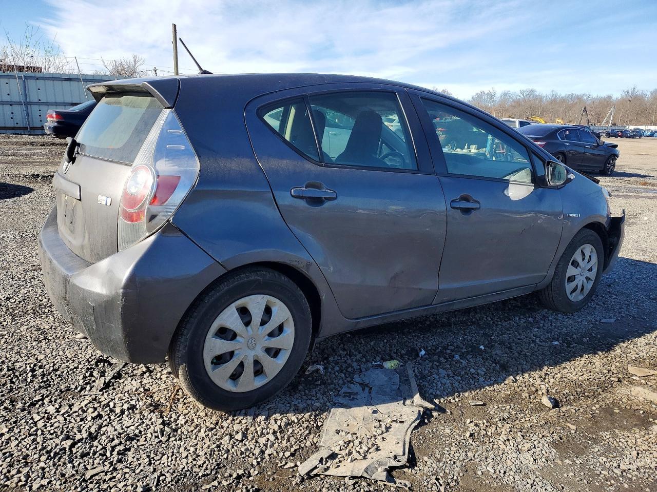2014 TOYOTA Prius c