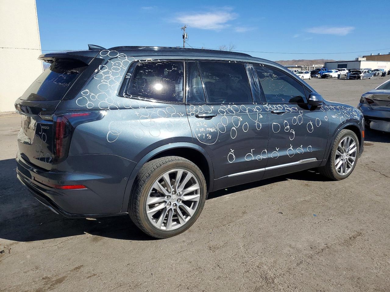 2020 CADILLAC XT6