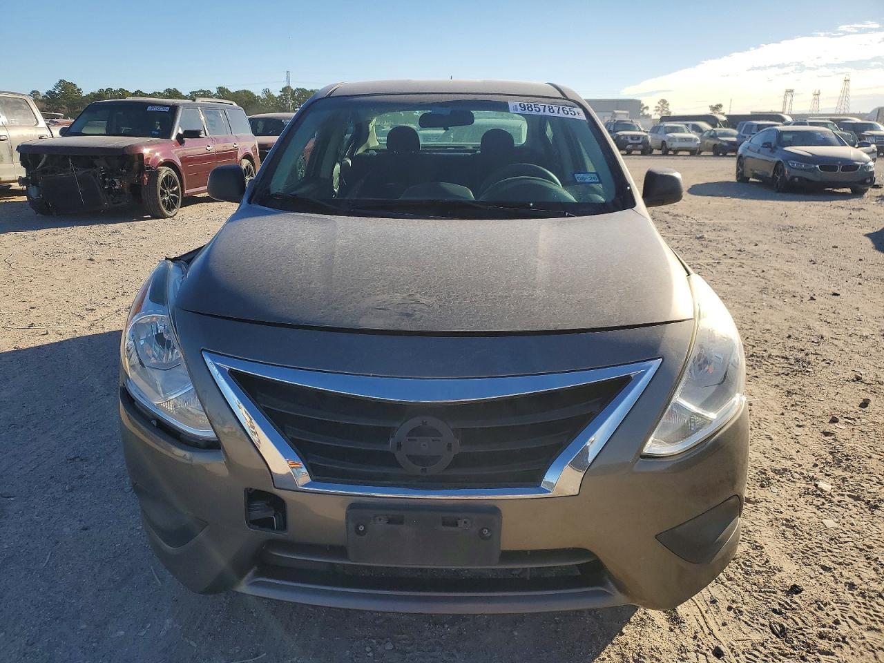 2015 NISSAN VERSA