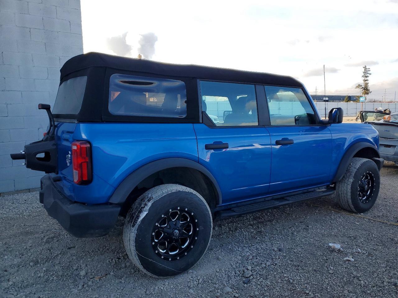 2023 FORD Bronco