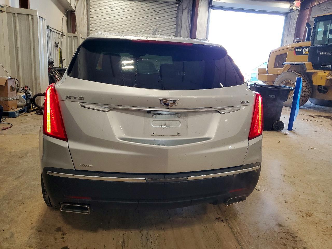 2017 CADILLAC XT5
