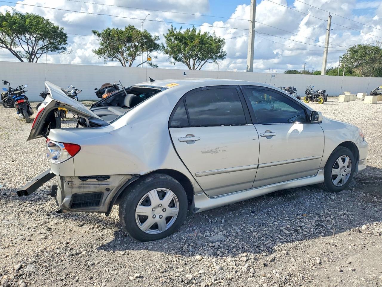 2004 TOYOTA COROLLA