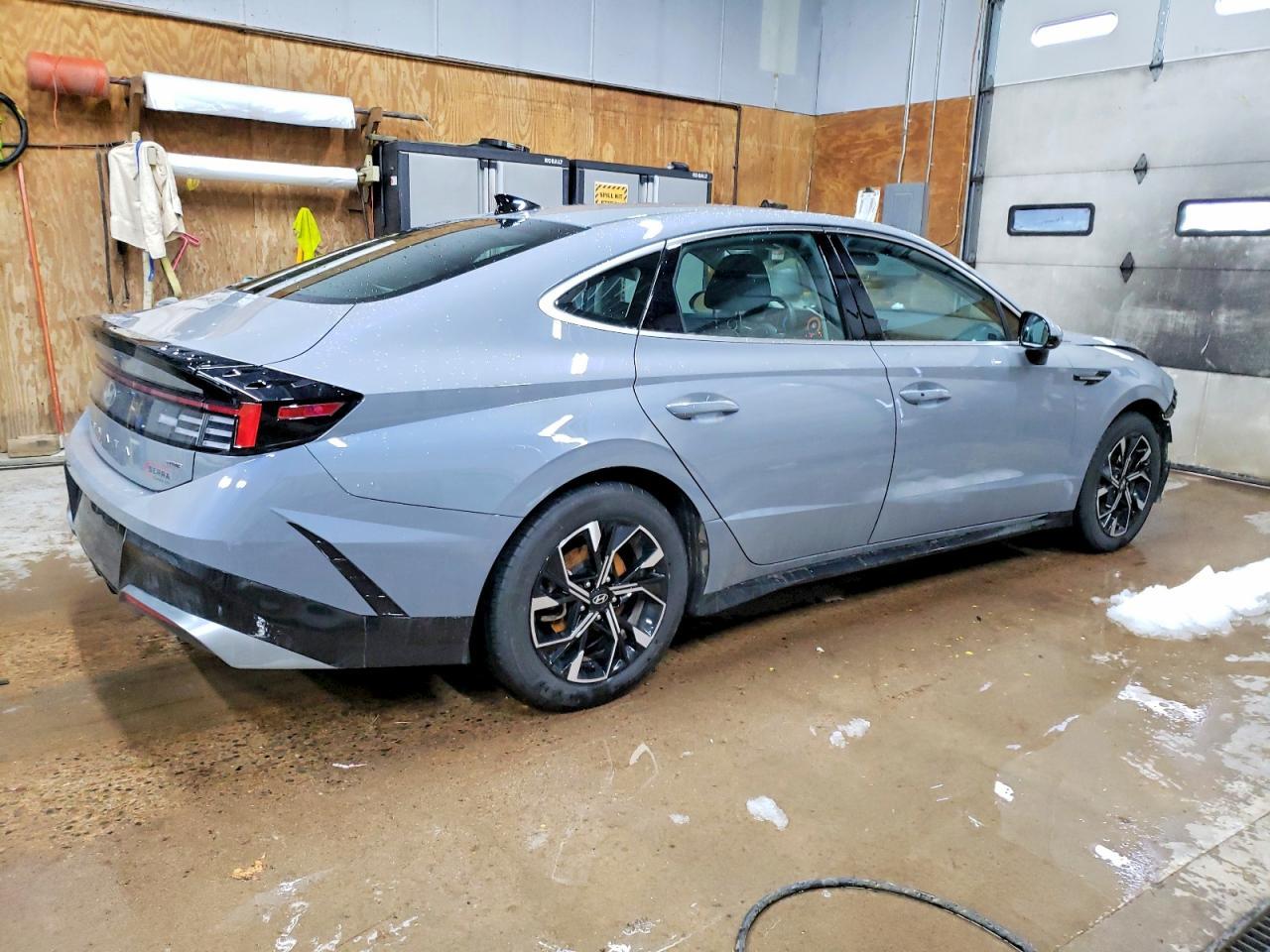 2025 HYUNDAI SONATA