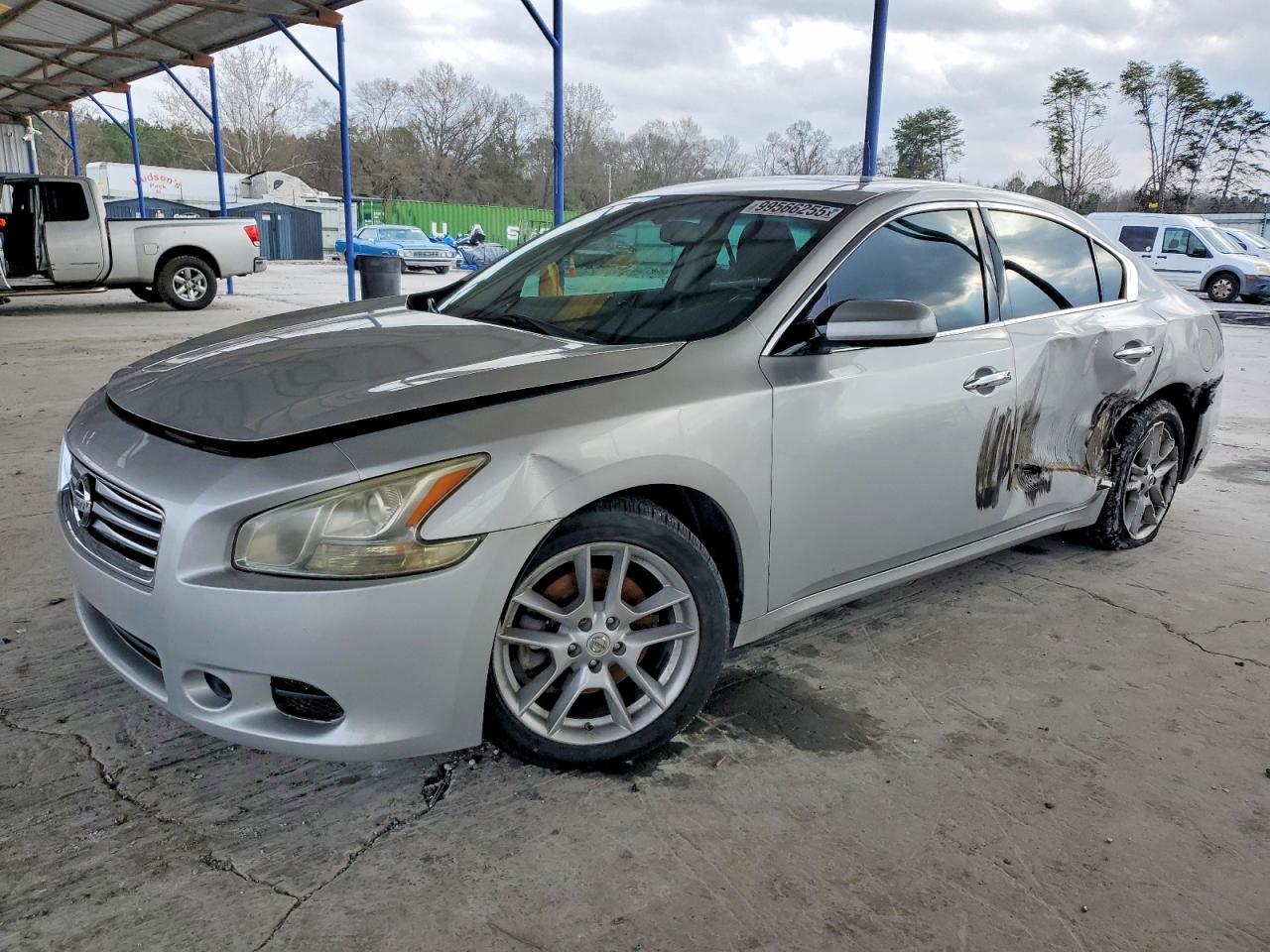 2014 NISSAN Maxima