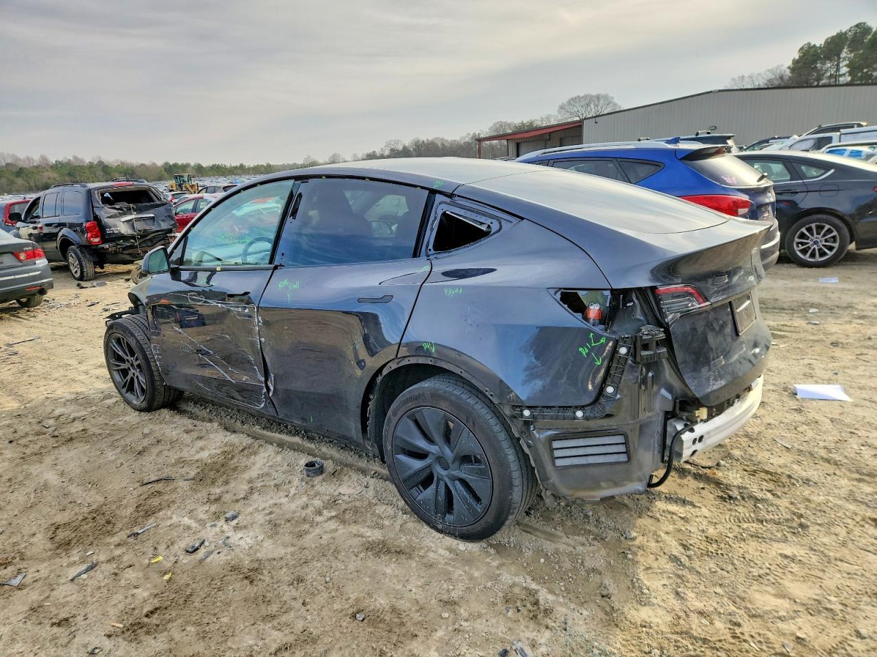 2024 TESLA MODEL Y