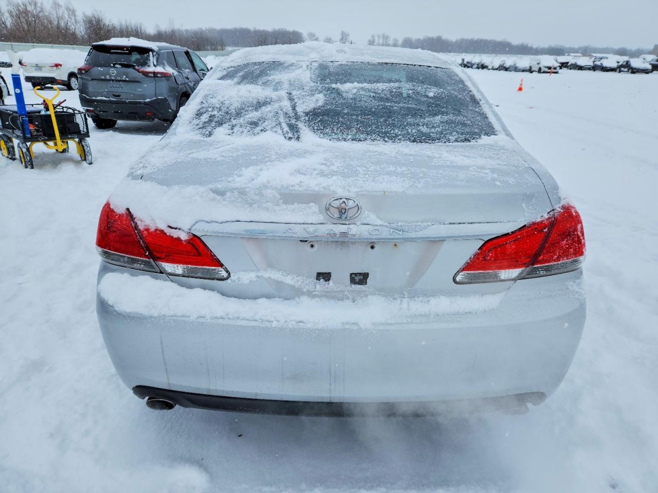 2011 TOYOTA Avalon