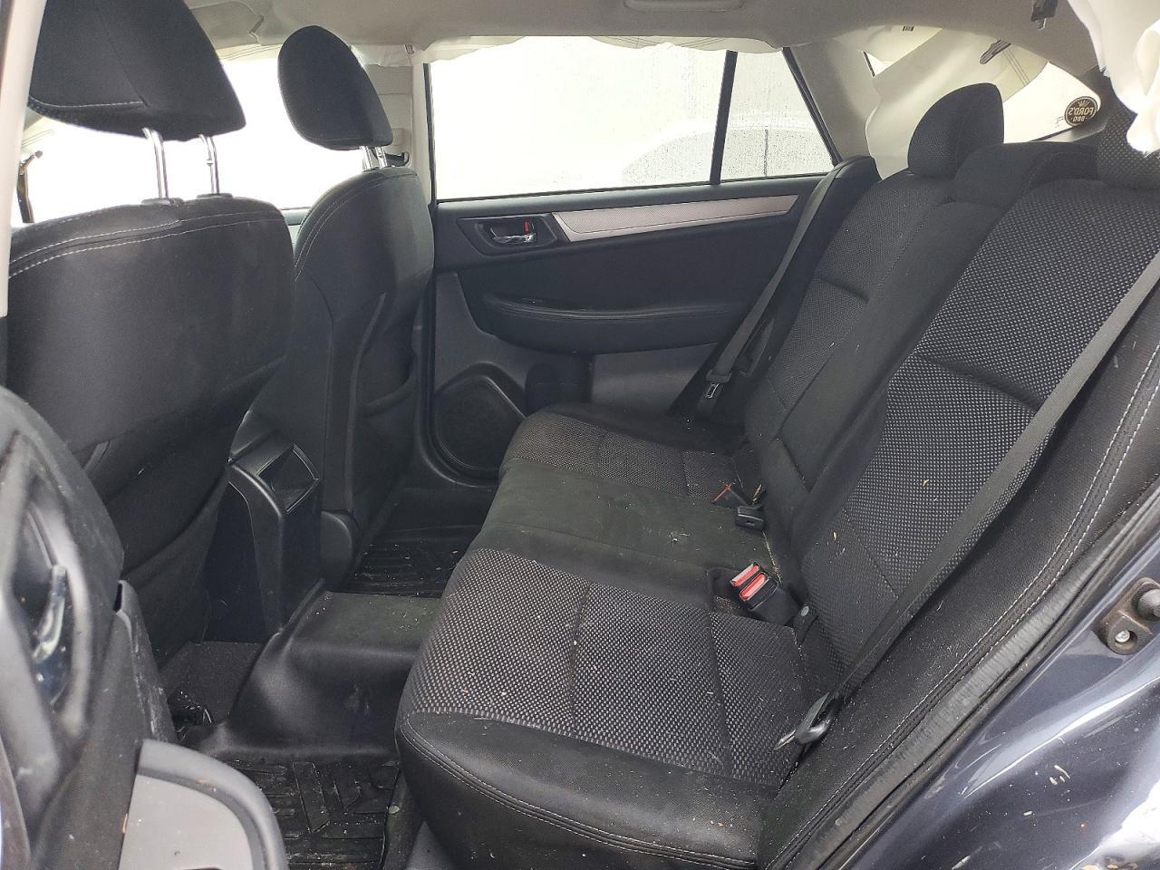 2015 SUBARU Outback