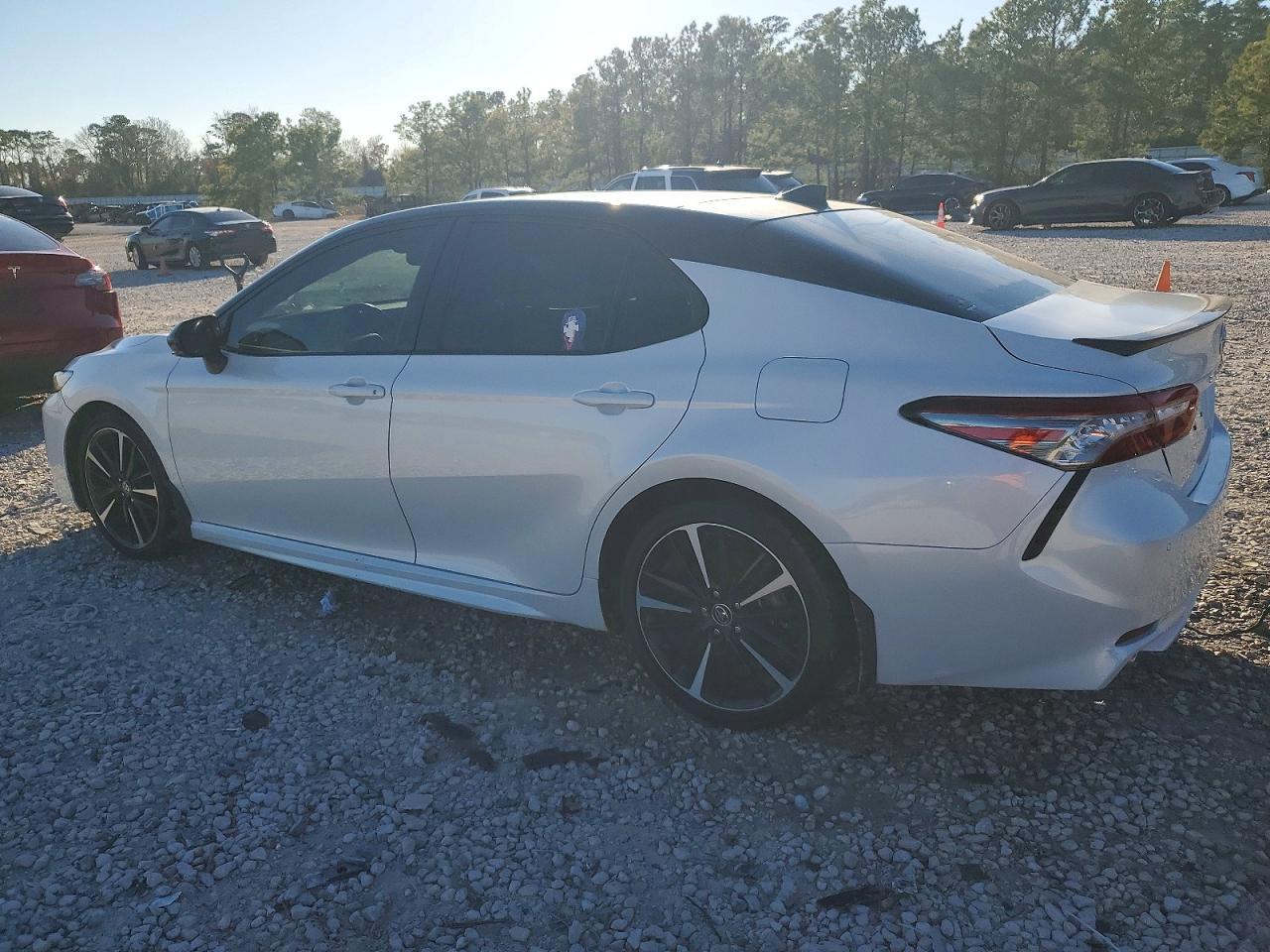 2018 TOYOTA CAMRY