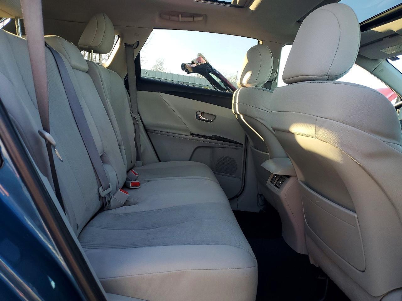 2010 TOYOTA VENZA