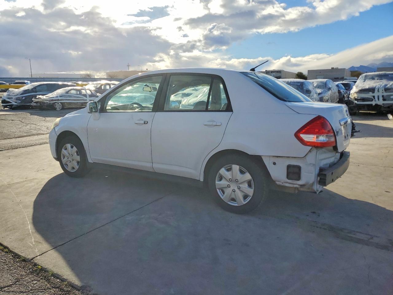 2009 NISSAN VERSA