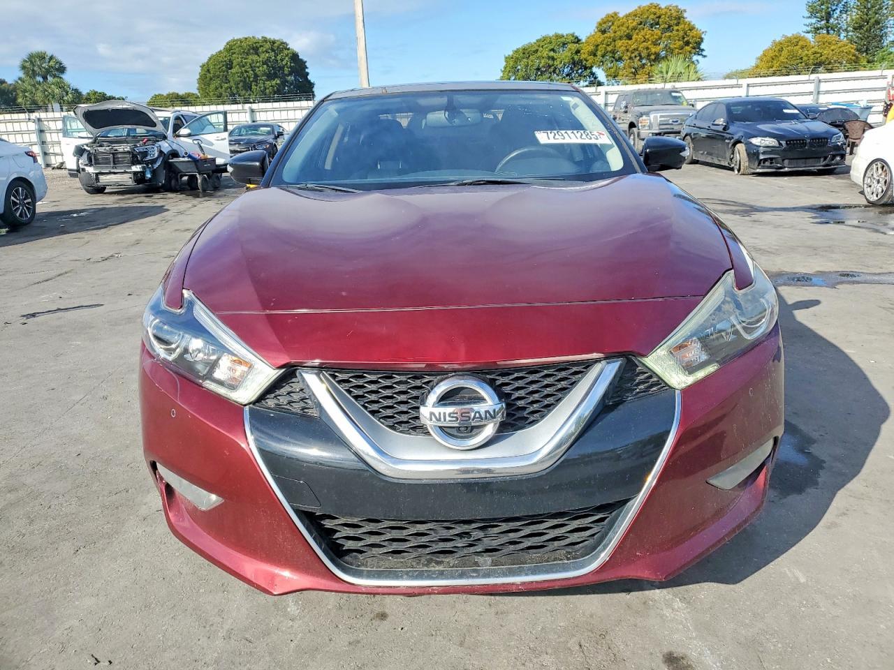 2017 NISSAN Maxima