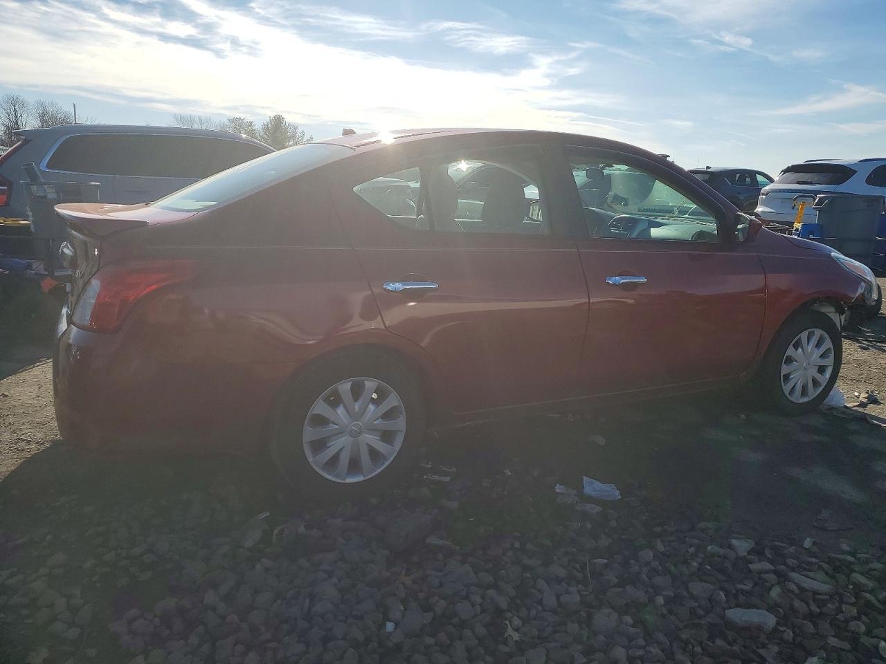 2016 NISSAN VERSA