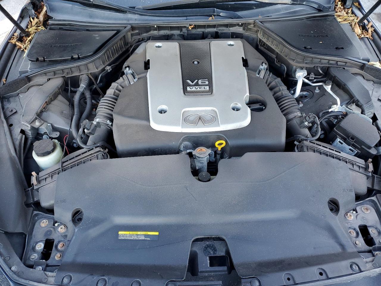2015 INFINITI Q50