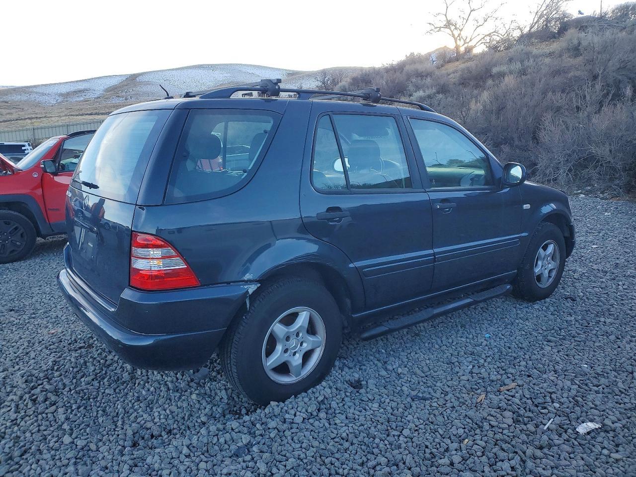 2001 MERCEDES-BENZ ML-Class