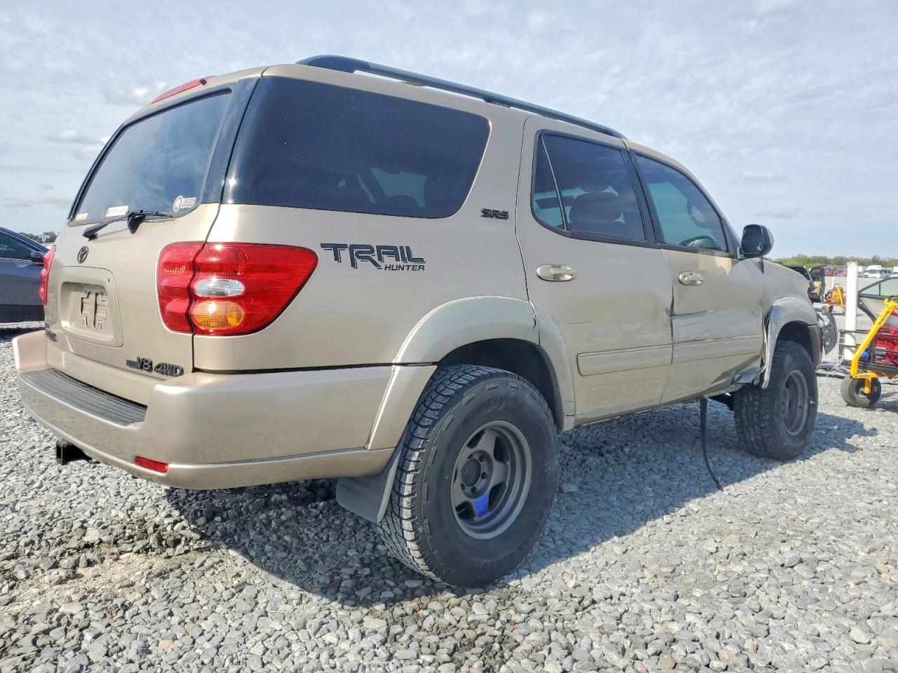 2004 TOYOTA Sequoia
