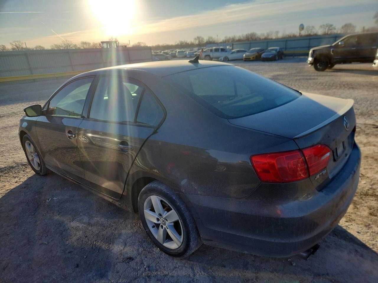 2011 VOLKSWAGEN JETTA