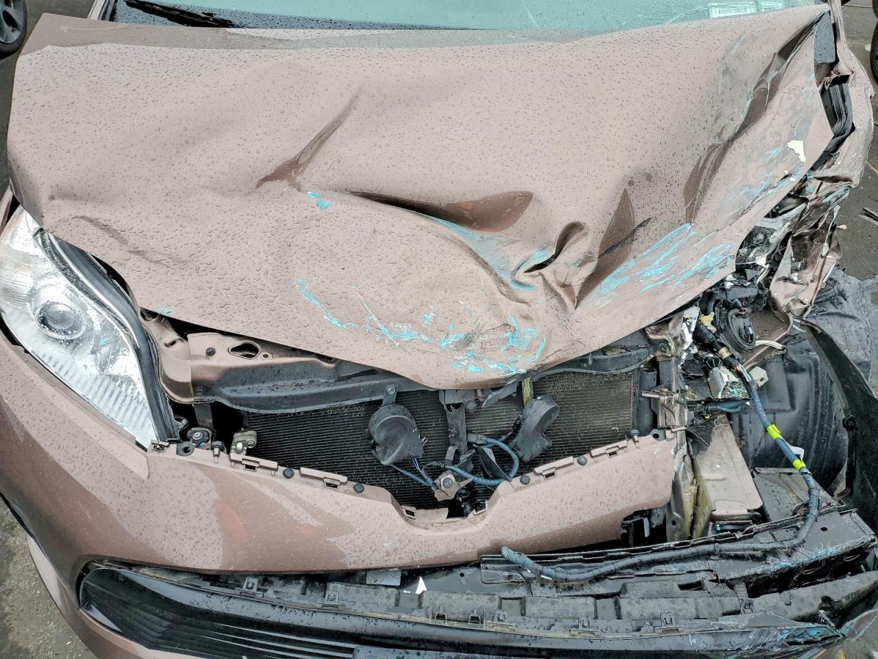 2018 TOYOTA SIENNA