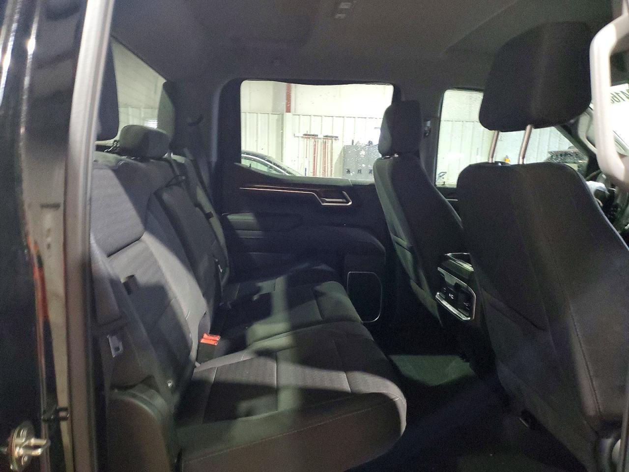 2023 GMC Sierra